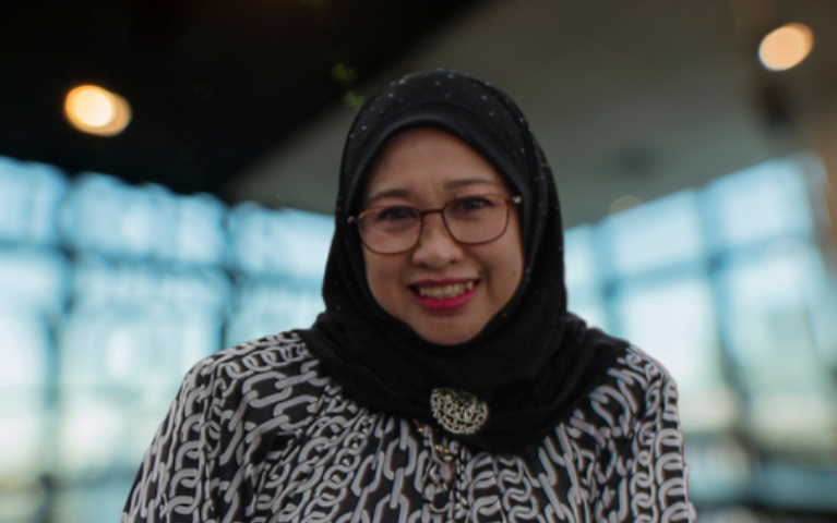 Madam Helinawati Abd Kadir