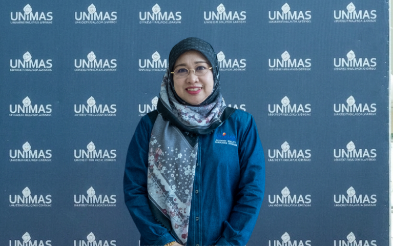 Madam Helinawati Abd Kadir